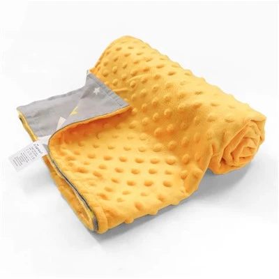 Minky Dot deken voor cadeau